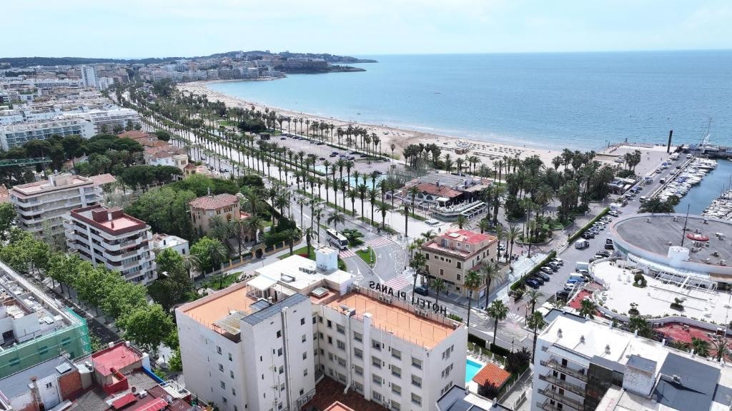 Planas Hotel