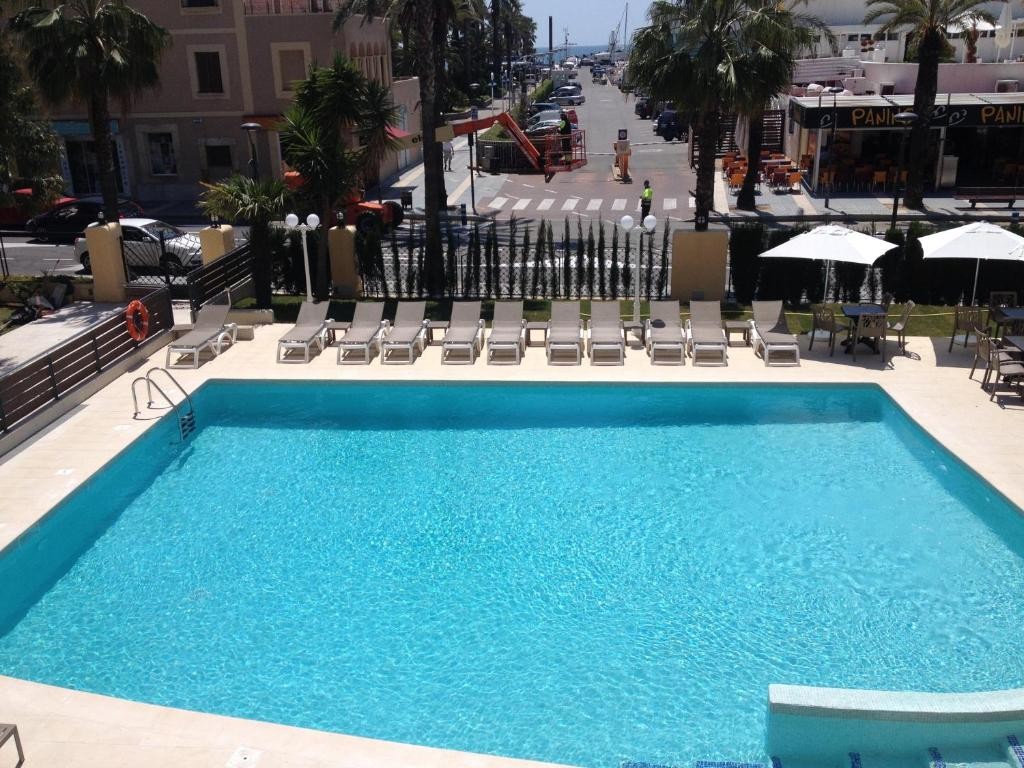 Planas Hotel