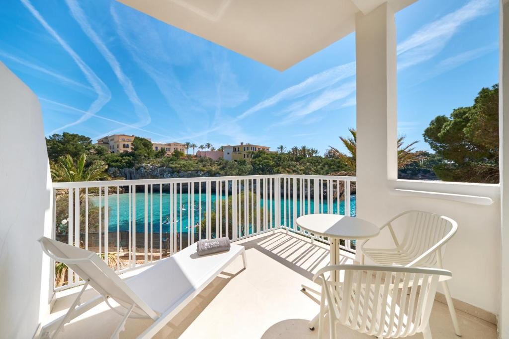 Barcelo Ponent Beach