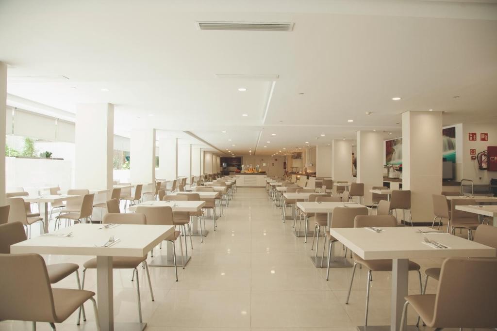 Globales Panama (Adults Only from 16 y.o.)