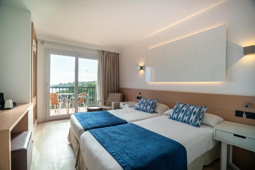 THB Felip (Adults Only +18 Y.o)