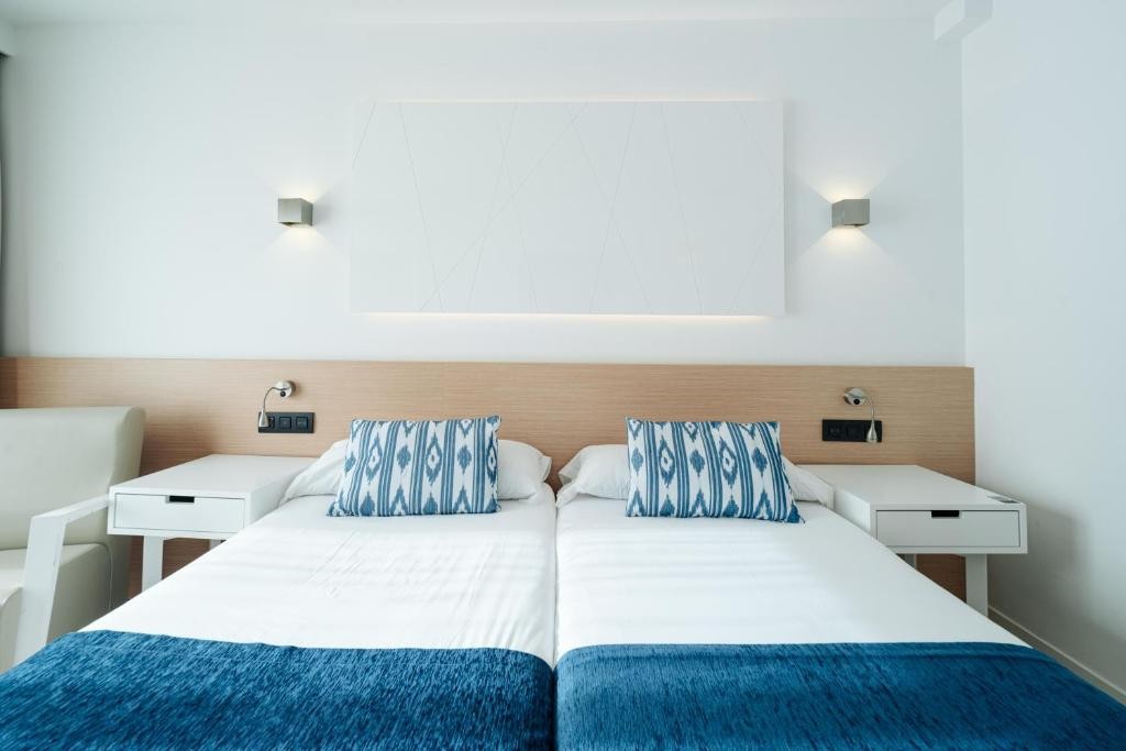 THB Felip (Adults Only +18 Y.o)
