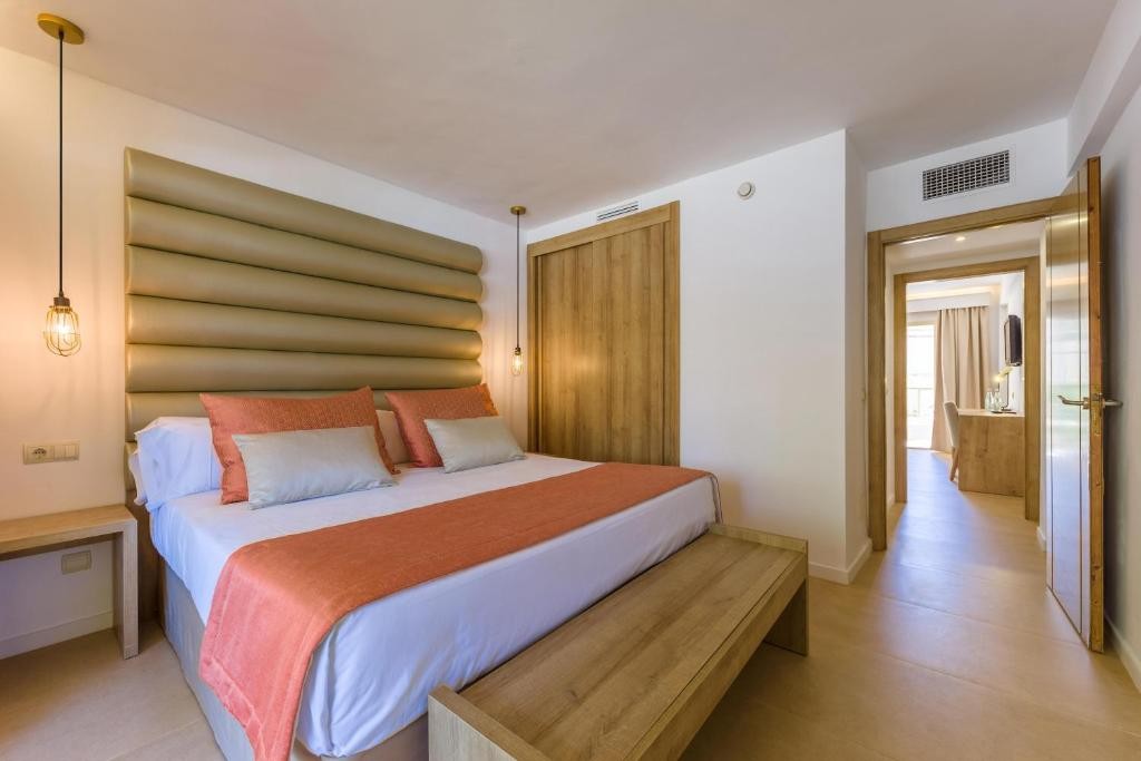 Zafiro Cala Mesquida & Spa