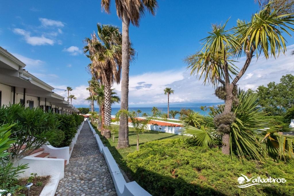 ALBATROS RESIDENCE - BRIATICO