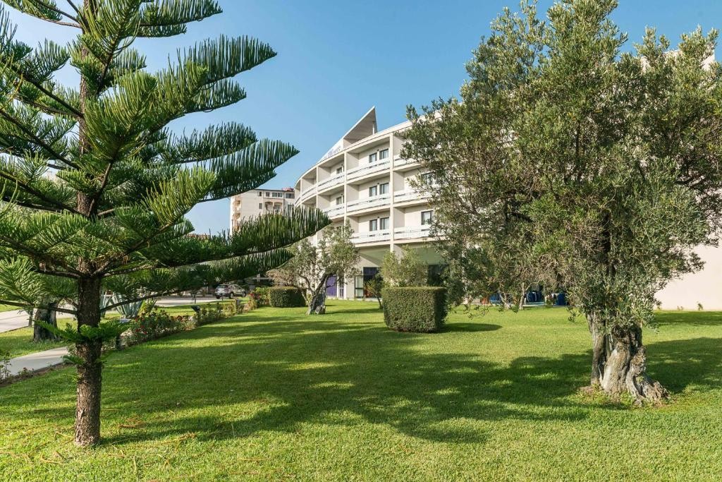 RADA SIRI HOTEL