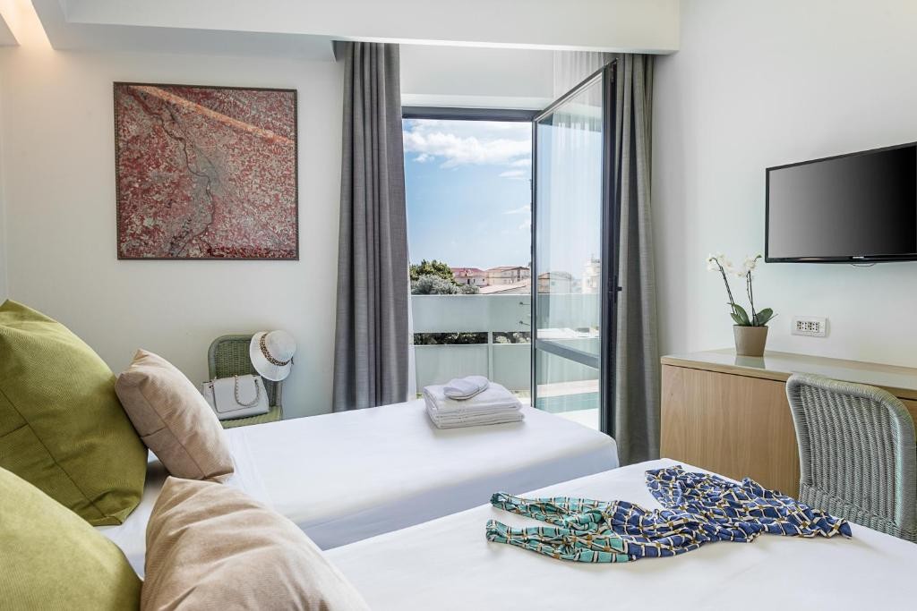 RADA SIRI HOTEL