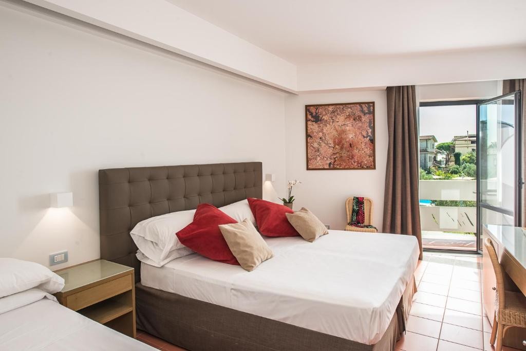 RADA SIRI HOTEL