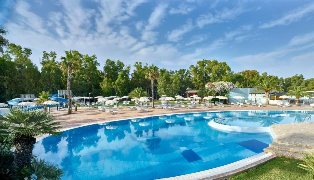 SERENE RESORT- CUTRO
