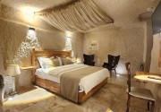 MEMORIES CAVE HOUSE