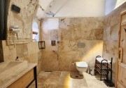 MEMORIES CAVE HOUSE