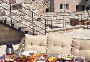 MEMORIES CAVE HOUSE