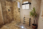 MEMORIES CAVE HOUSE
