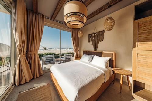 Azur White Resort
