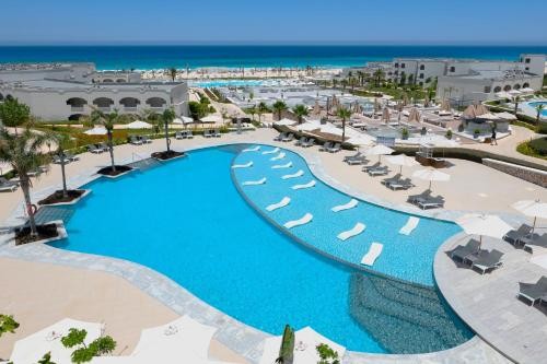 Cleopatra Luxury Resort – North Coast