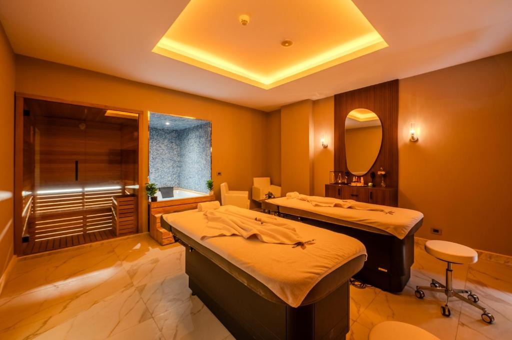 Cleopatra Luxury Resort – North Coast