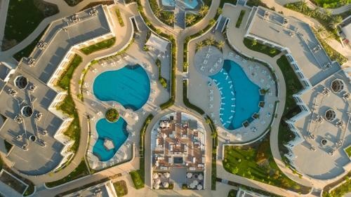 Cleopatra Luxury Resort – North Coast