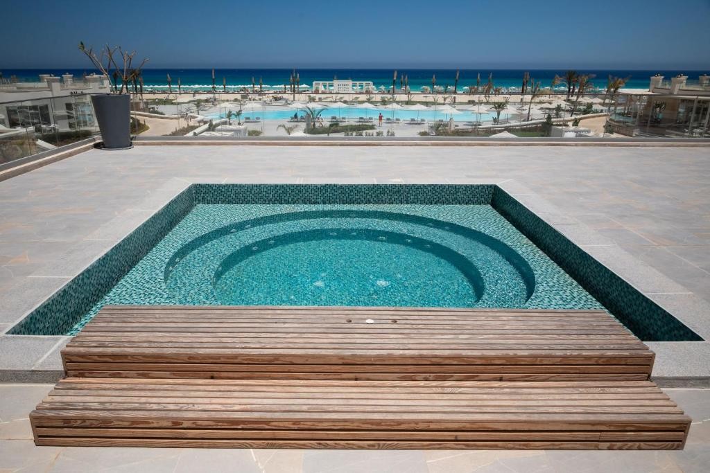 Cleopatra Luxury Resort – North Coast