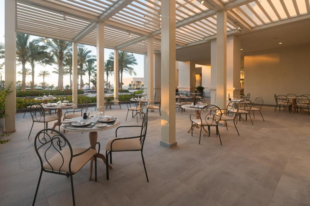 Cleopatra Luxury Resort – North Coast