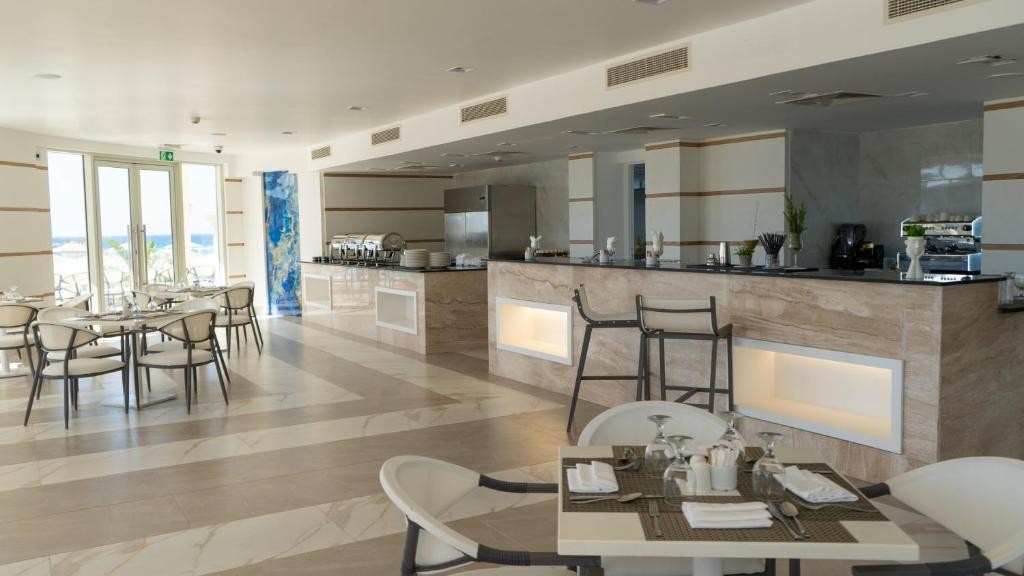Cleopatra Luxury Resort – North Coast