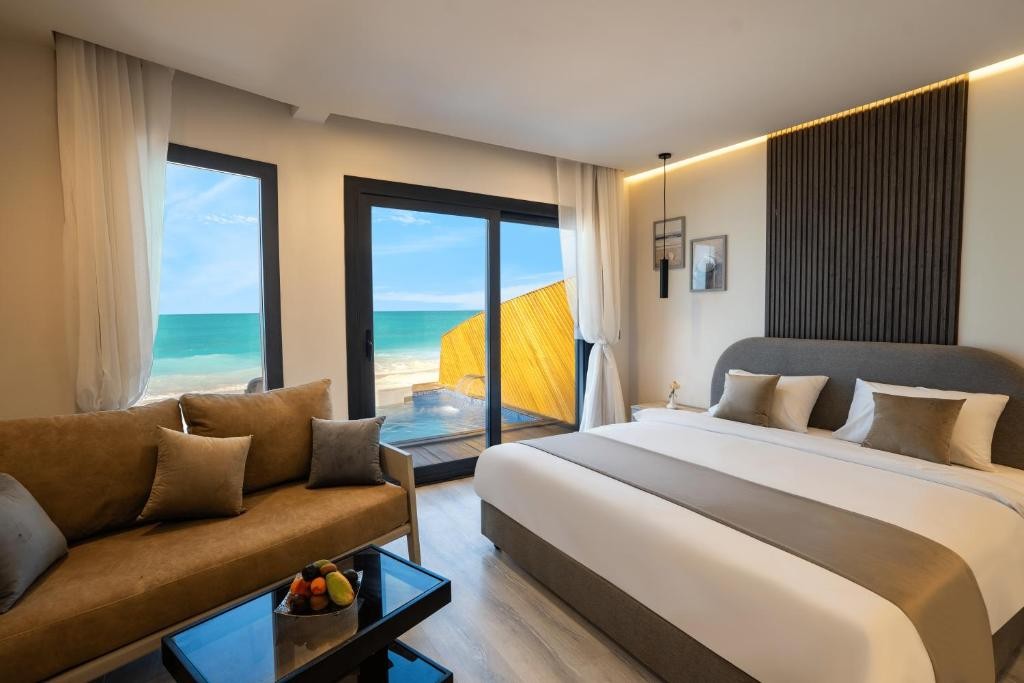 Concha Beach Hotel