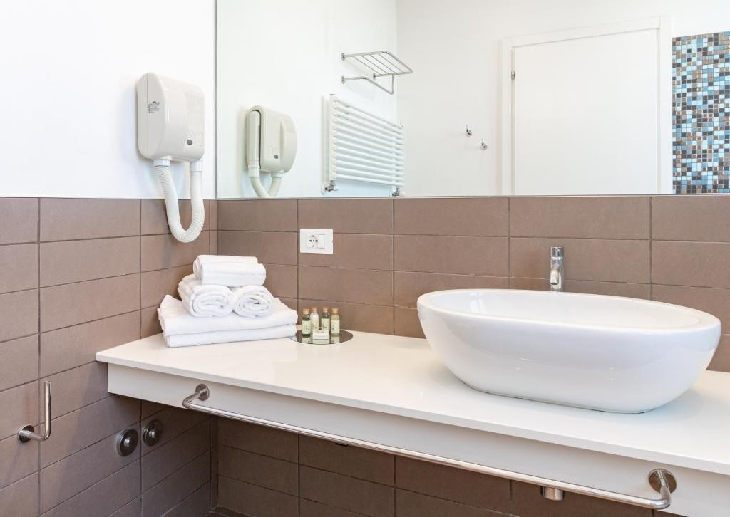 HOTEL BIANCAMANO - RIMINI