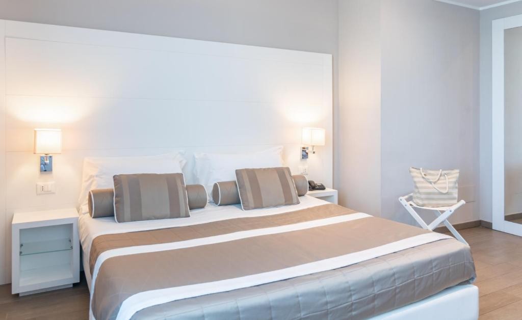 HOTEL BIANCAMANO - RIMINI