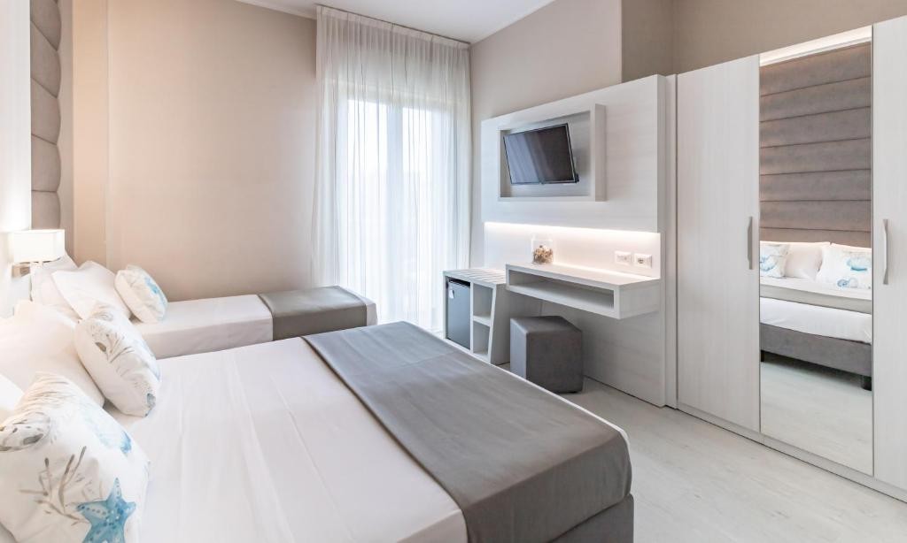 HOTEL BIANCAMANO - RIMINI
