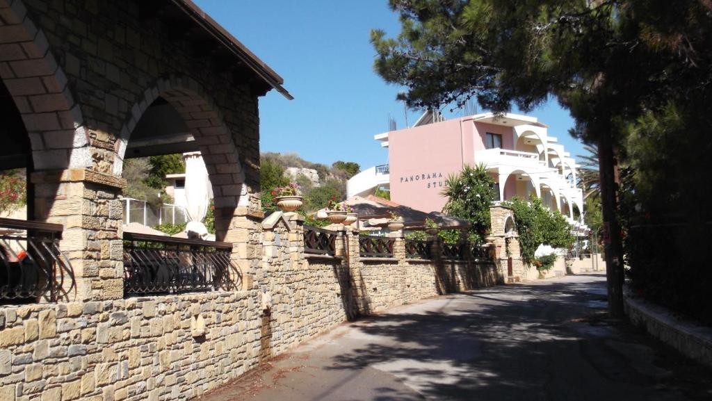 PANORAMA STUDIOS & APARTMENTS