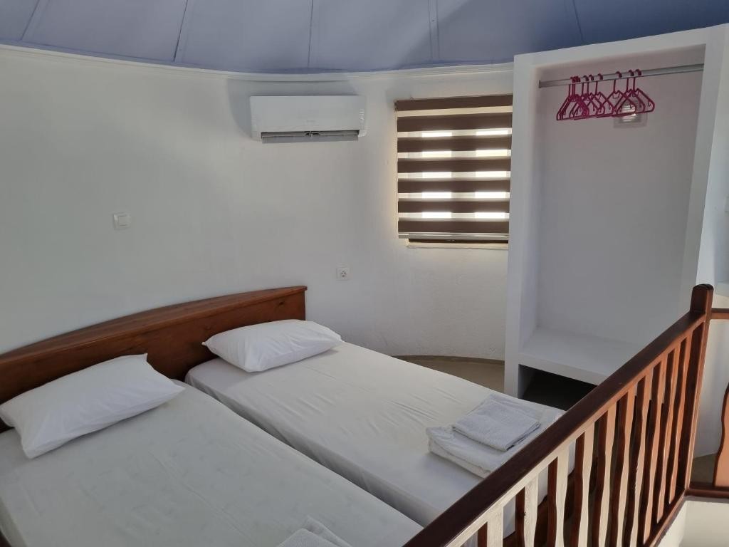 PANORAMA STUDIOS & APARTMENTS