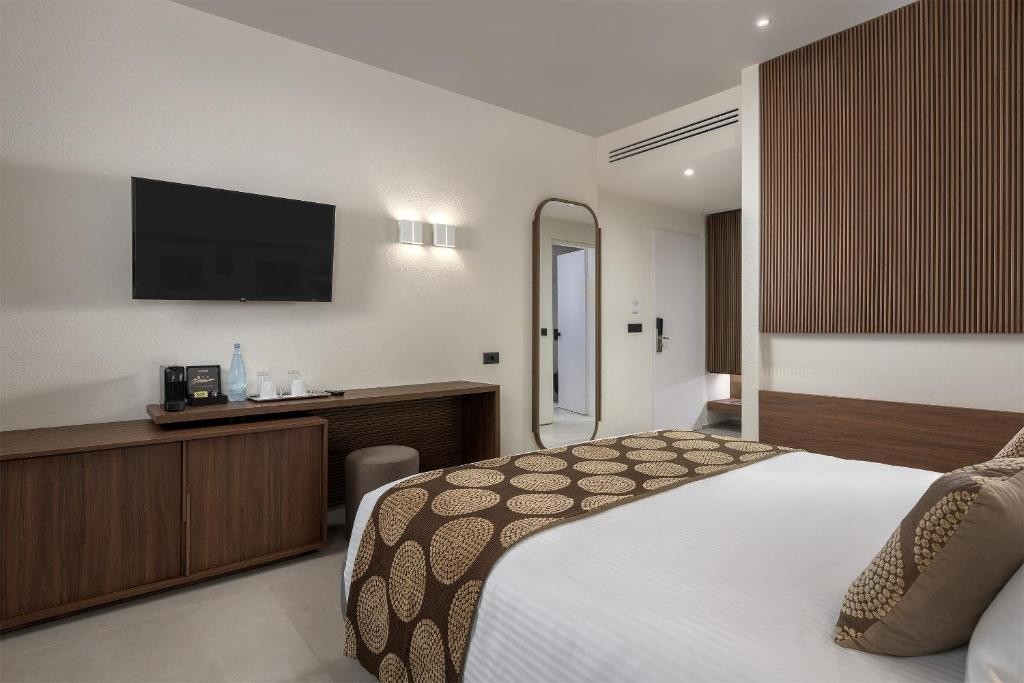 The Ixian Grand & All Suites - Adults Only