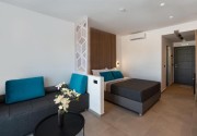 Zoes Hotel