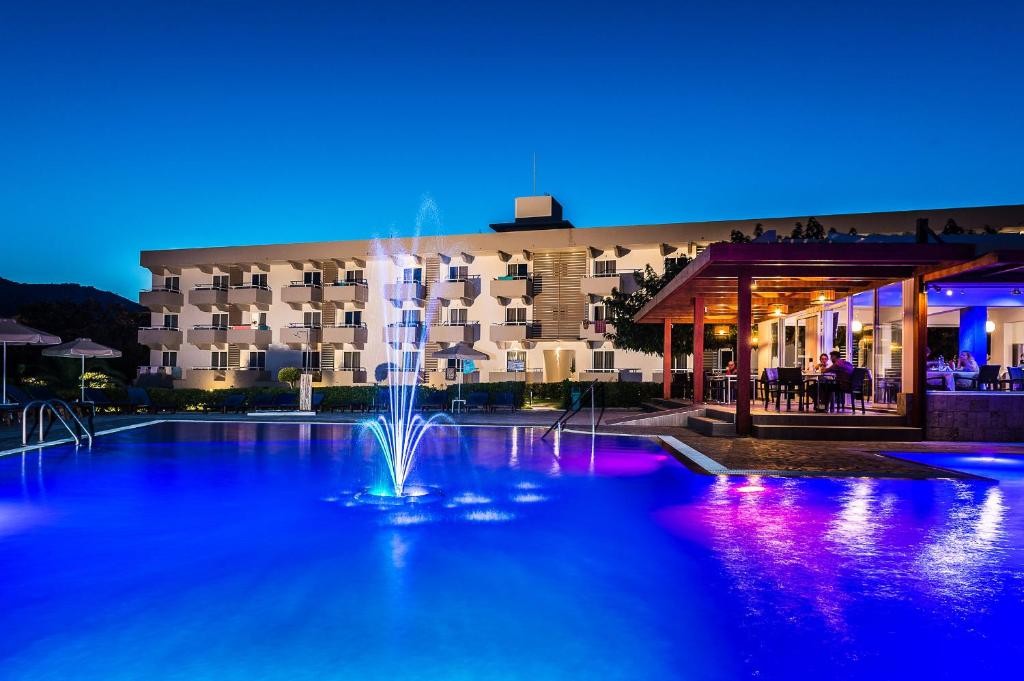 Zoes Hotel