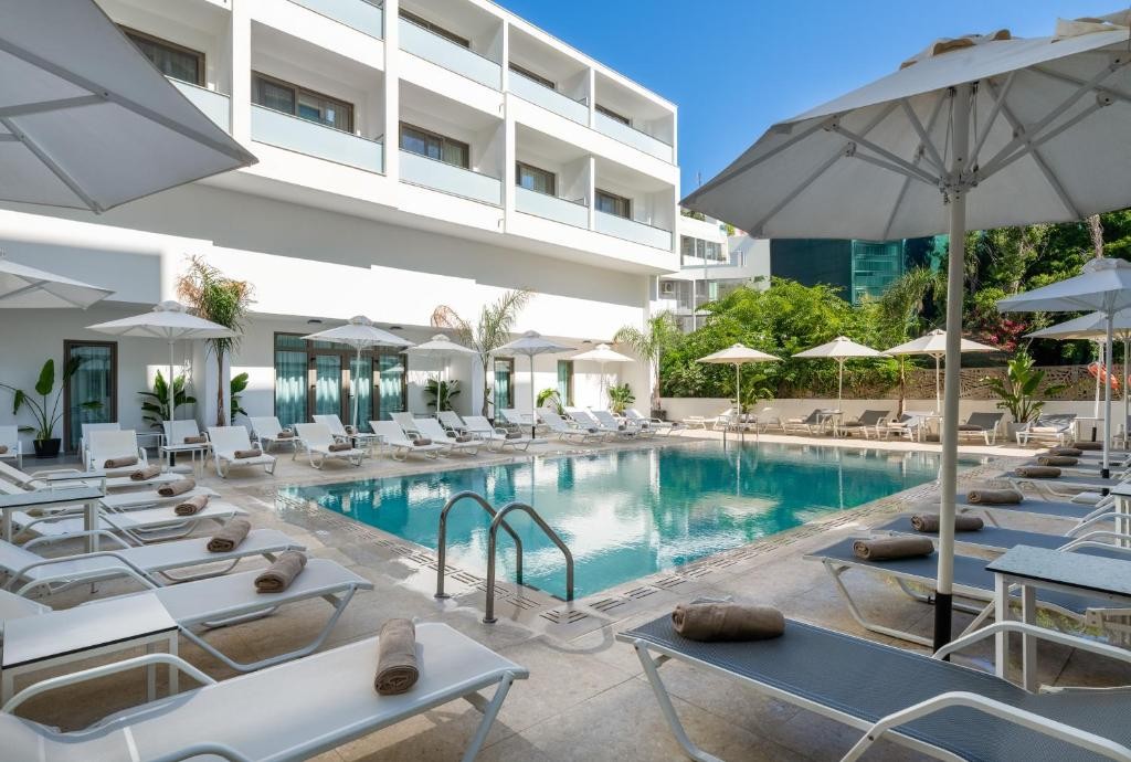 Acandia Hotel