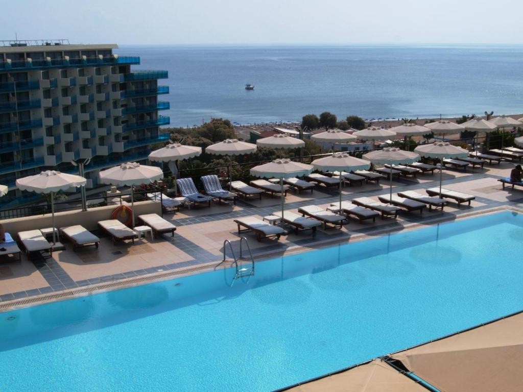 Calypso Palace Hotel