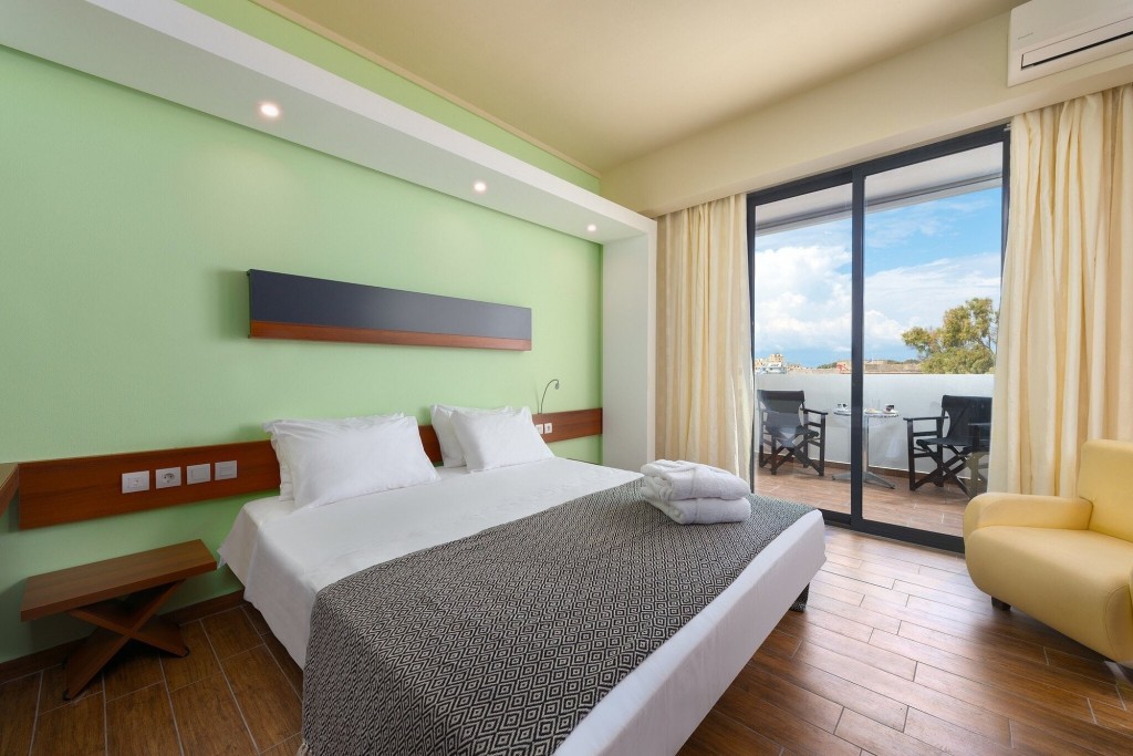 Gq Hotel & Club (Adults Only +13)
