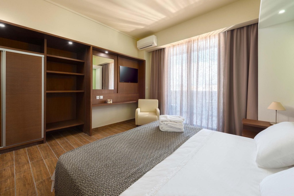 Gq Hotel & Club (Adults Only +13)
