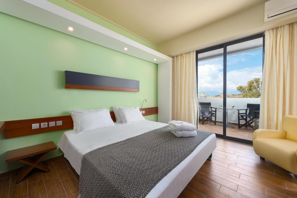 Gq Hotel & Club (Adults Only +13)