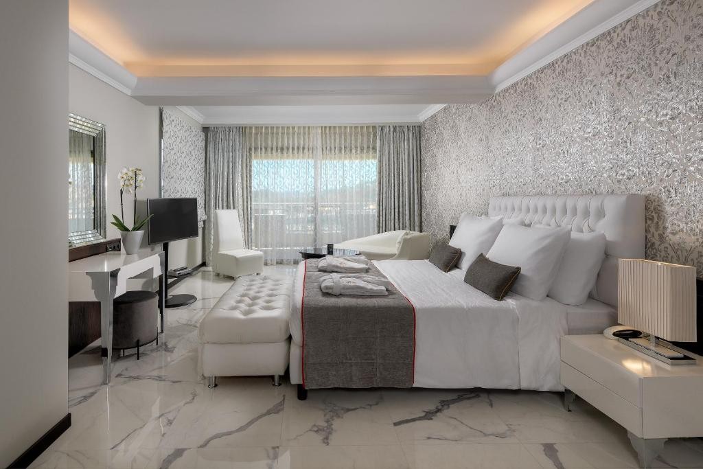 La Marquise Luxury Resort Complex