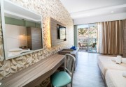 Pegasos Deluxe Beach Hotel