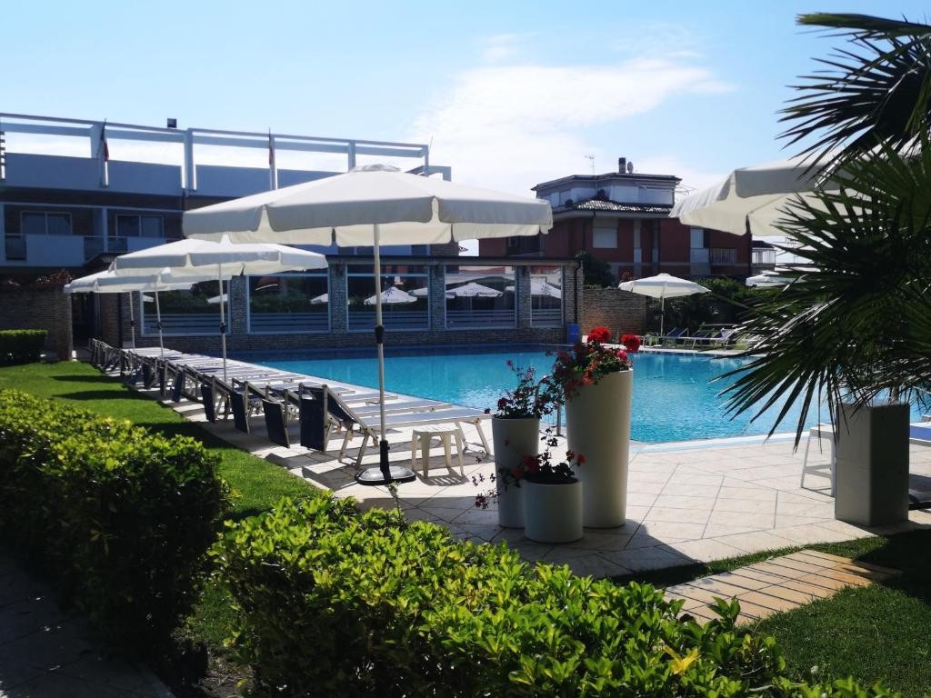 ALBERGO MEDITERRANEO