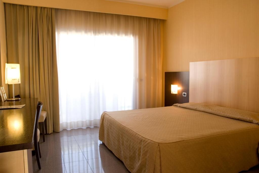 ALBERGO MEDITERRANEO