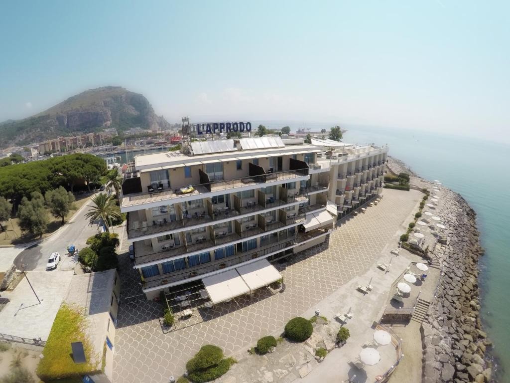 GRAND HOTEL L'APPRODO