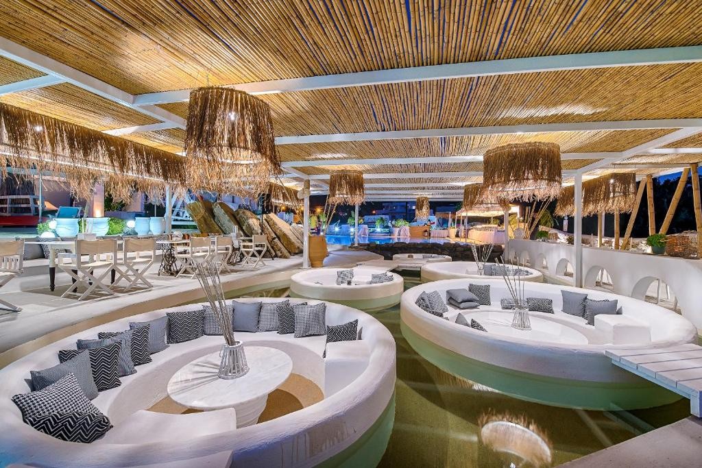 Kouros Exclusive Suites - Adults Only