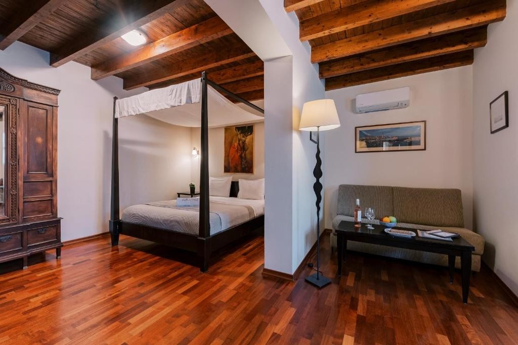 Zacosta Villa