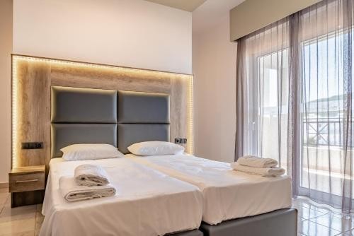 Bright Star Apartments