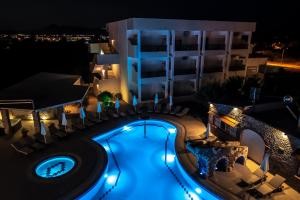 Bright Star Apartments