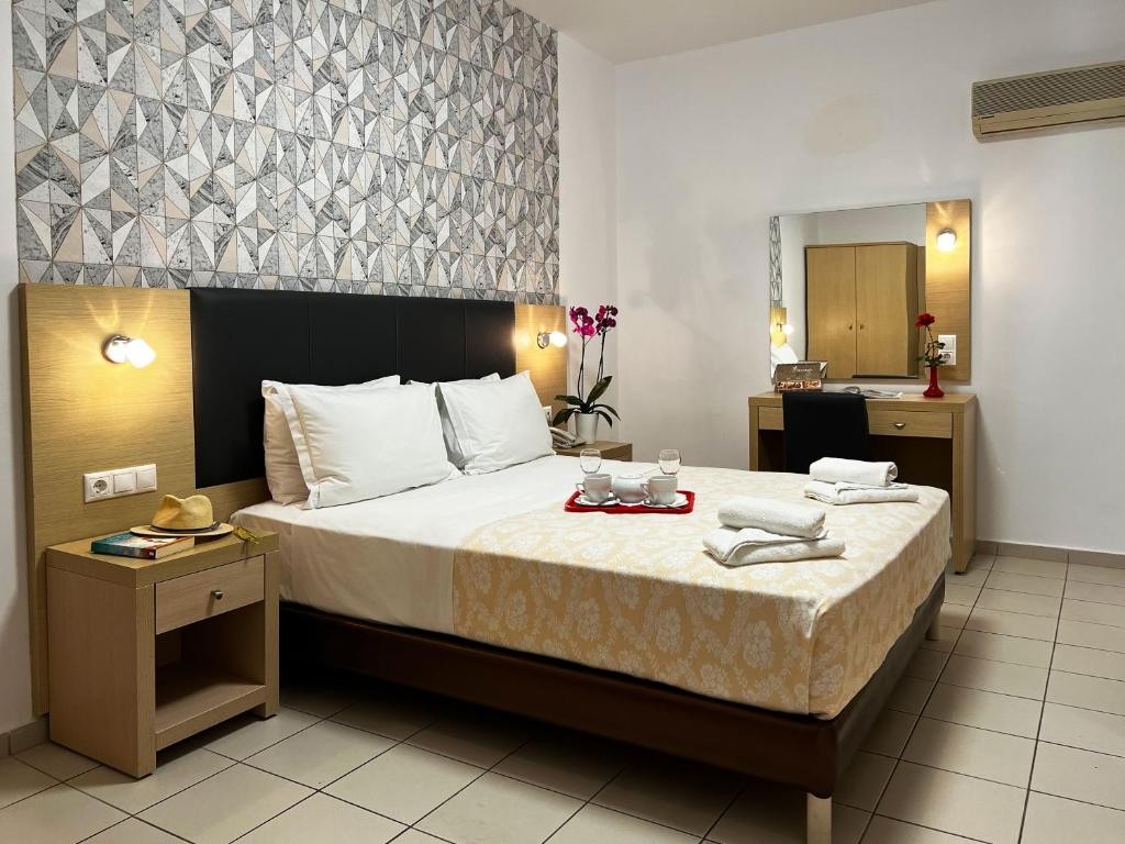 Кадър от Caravel Apartment Hotel