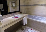 HOTEL RIAD ENNAKHIL