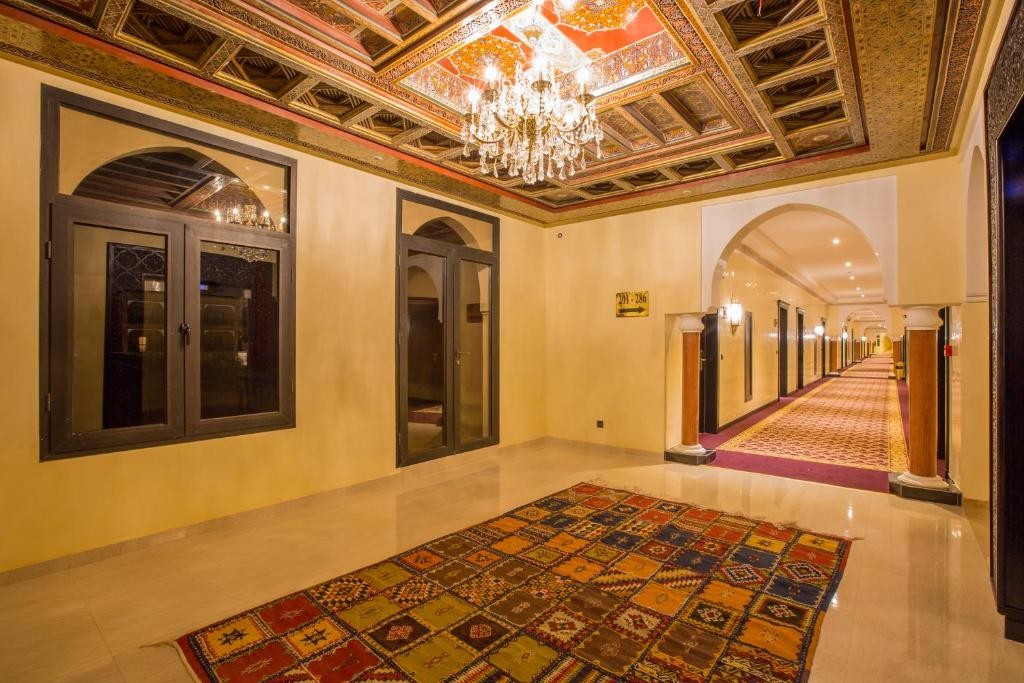 HOTEL RIAD ENNAKHIL