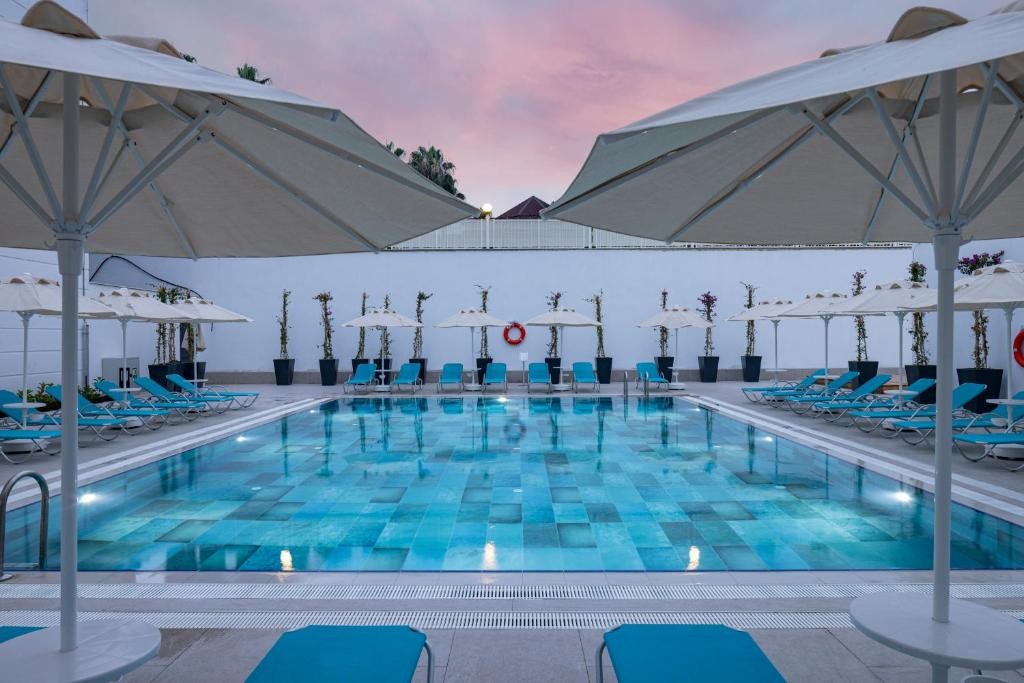 ARCANUS HOTELS TRENDLINE SIDE